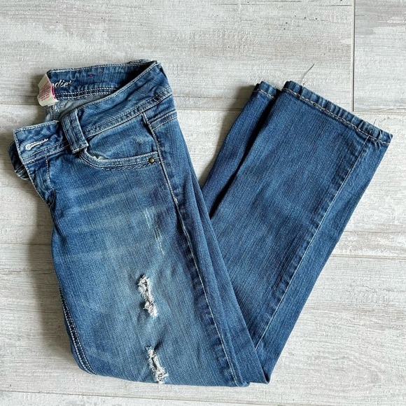 Candie's Denim - Vintage Y2K Candies distressed ankle straight leg jeans low rise size 26 /3​​​​